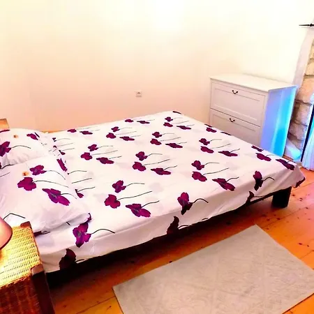 Relaxing Rustic Holiday House With Pool Vikendica *