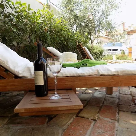Relaxing Rustic Holiday House With Pool Krnica